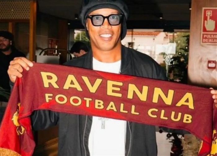 Głośny powrót legendy. Ronaldinho podpisał kontrakt we Włoszech